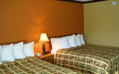 Photo 3 - Sunset Inn Lake Oroville