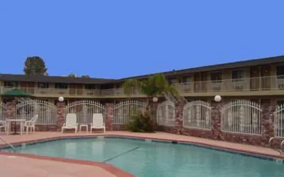 Photo 5 - Sunset Inn Lake Oroville
