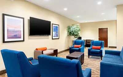 Photo 5 - Comfort Inn & Suites Pine Bluff