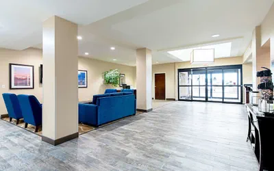 Photo 4 - Comfort Inn & Suites Pine Bluff