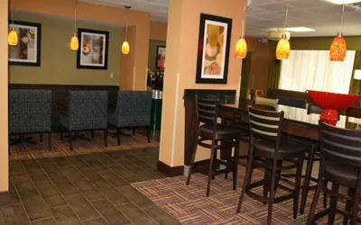 Photo 4 - Hampton Inn Youngstown-North