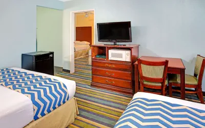 Photo 4 - Travelodge by Wyndham Bishop