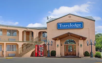 Photo 2 - Travelodge by Wyndham Bishop