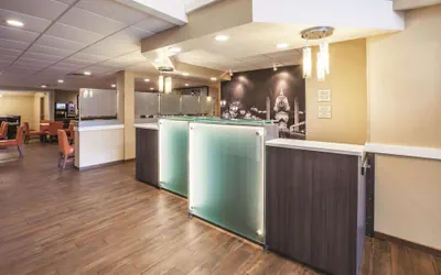 Photo 5 - La Quinta Inn & Suites by Wyndham Mechanicsburg - Harrisburg