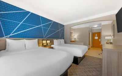 Photo 5 - Comfort Suites Salem