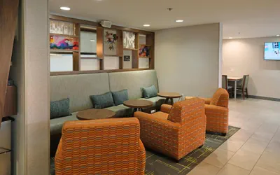 Photo 4 - Hampton Inn Lima