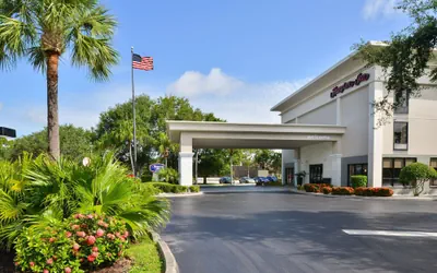 Photo 2 - Hampton Inn Vero Beach
