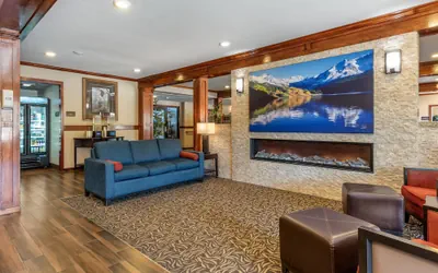 Photo 4 - Comfort Inn & Suites Durango