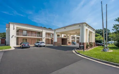 Photo 2 - Quality Inn Henderson I-85