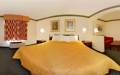Photo 5 - Quality Inn & Suites Evansville North