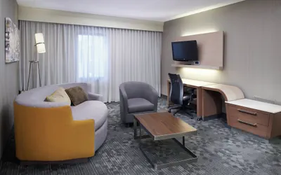 Photo 5 - Courtyard by Marriott Cleveland Airport North