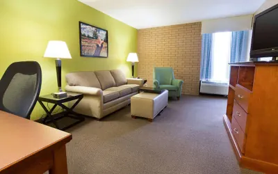 Photo 2 - Heritage Inn Suites Houston/Sugar Land, Trademark by Wyndham