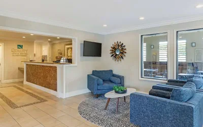 Photo 3 - Quality Inn & Suites Anaheim Maingate