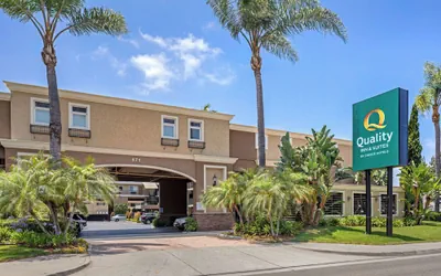 Photo 2 - Quality Inn & Suites Anaheim Maingate