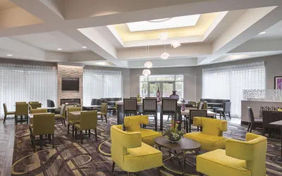 Photo 3 - La Quinta Inn & Suites by Wyndham Orem University Pwy/Provo