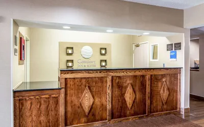 Photo 3 - Comfort Inn & Suites - Hannibal