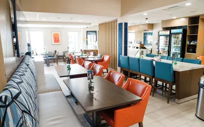 Photo 5 - Holiday Inn Express & Suites Knoxville-North-I-75 Exit 112 by IHG