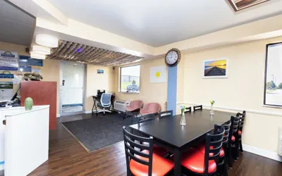 Photo 4 - Days Inn by Wyndham Dayton Huber Heights Northeast