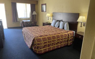 Photo 5 - Gun Barrel Executive Inn