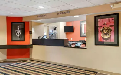 Photo 3 - Extended Stay America Select Suites Detroit Farmington Hills