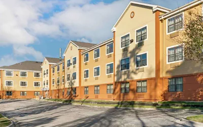 Photo 2 - Extended Stay America Select Suites Detroit Farmington Hills