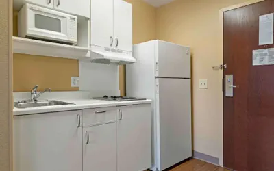 Photo 5 - Extended Stay America Select Suites Detroit Farmington Hills