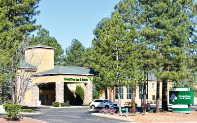 Photo 2 - GreenTree Inn & Suites in Pinetop