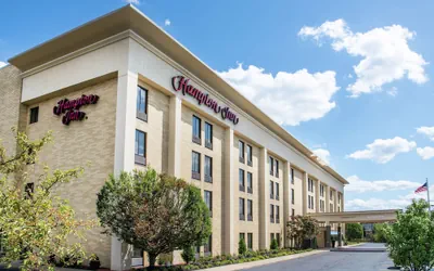 Photo 2 - Hampton Inn Cleveland-Solon