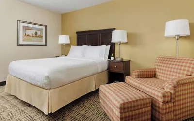 Photo 3 - Countryside Inn and Suites