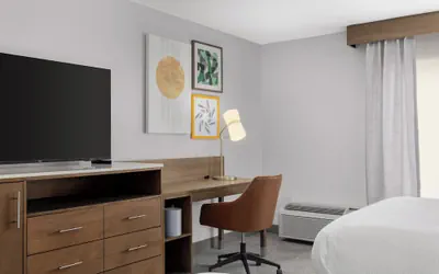 Photo 3 - Holiday Inn Coralville Iowa City by IHG