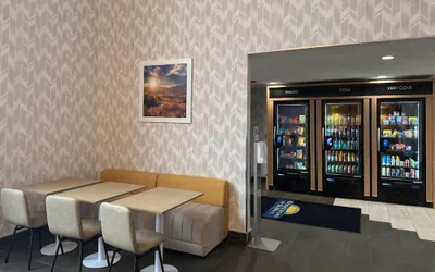 Photo 2 - Days Inn & Suites by Wyndham Wausau
