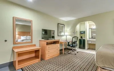 Photo 5 - Days Inn by Wyndham Lubbock South