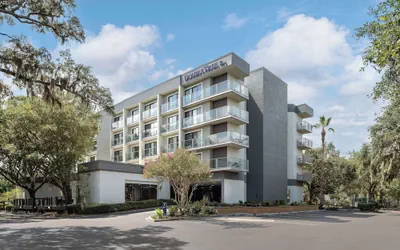 Photo 2 - Doubletree by Hilton Hilton Head Island