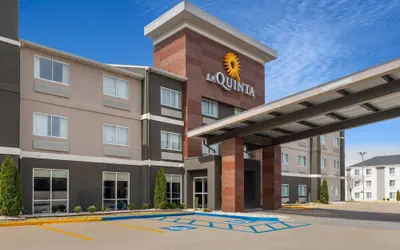 La Quinta Inn & Suites by Wyndham Fayetteville