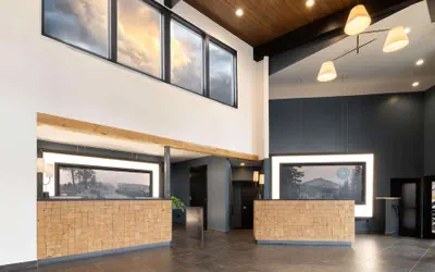 Photo 3 - Riverhouse Lodge