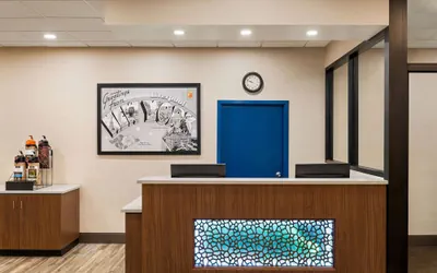 Photo 5 - Super 8 by Wyndham Liverpool/Syracuse North Airport