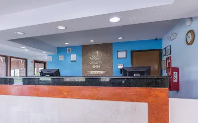 Photo 5 - Quality Inn Sycamore - DeKalb