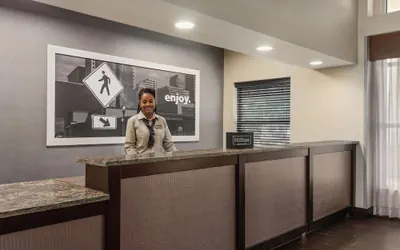 Photo 5 - Hampton Inn & Suites Ft. Wayne-North