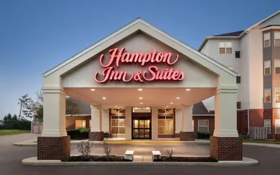 Photo 2 - Hampton Inn & Suites Ft. Wayne-North