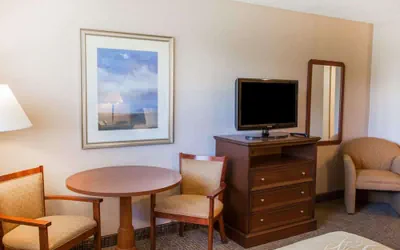 Photo 5 - Quality Inn Kirkland