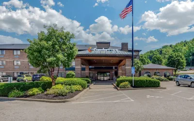 Photo 2 - Comfort Inn Millersburg