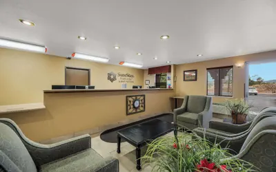 Photo 3 - SureStay Plus Hotel by Best Western Silver City