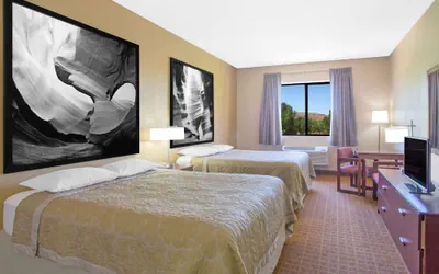 Photo 5 - Super 8 by Wyndham Page/Lake Powell