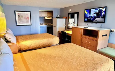Photo 2 - Rodeway Inn Findlay University Area
