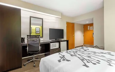 Photo 5 - Sleep Inn at Greenville Convention Cente
