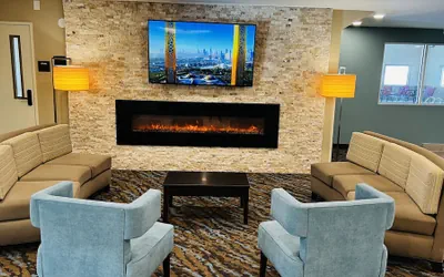 Photo 3 - Sleep Inn & Suites Wisconsin Dells - Lake Delton