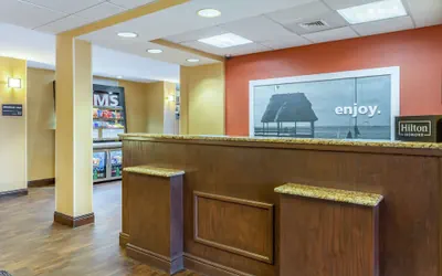 Photo 2 - Hampton Inn Biloxi-Ocean Springs