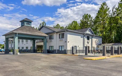 Photo 2 - Econo Lodge Jesup