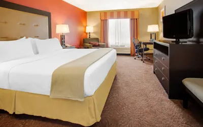 Photo 2 - Muncie Place Hotel & Suites