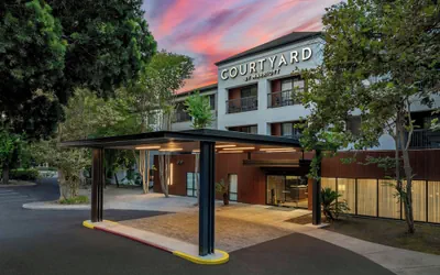 Photo 2 - Courtyard by Marriott Stockton